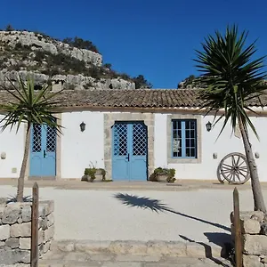 Alloggio per agriturismo Masseria Santacatrini, Melilli